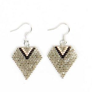 NWT / Embra Bead Project / Plateada Earrings ♥️